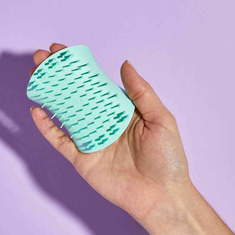 Scalp Exfoliating & Massaging Brush Mint Green Whisper - Image 4